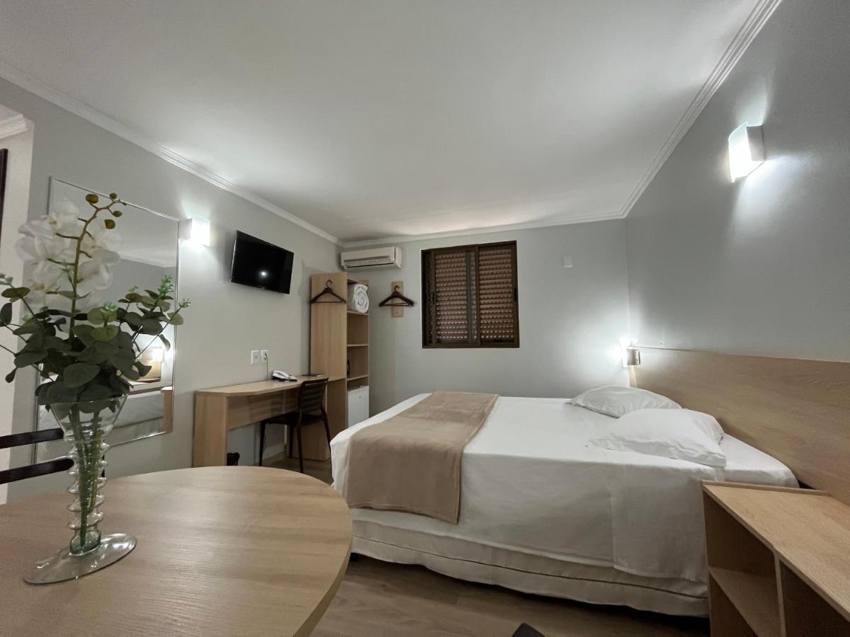 Hotel イジュイー エクステリア 写真